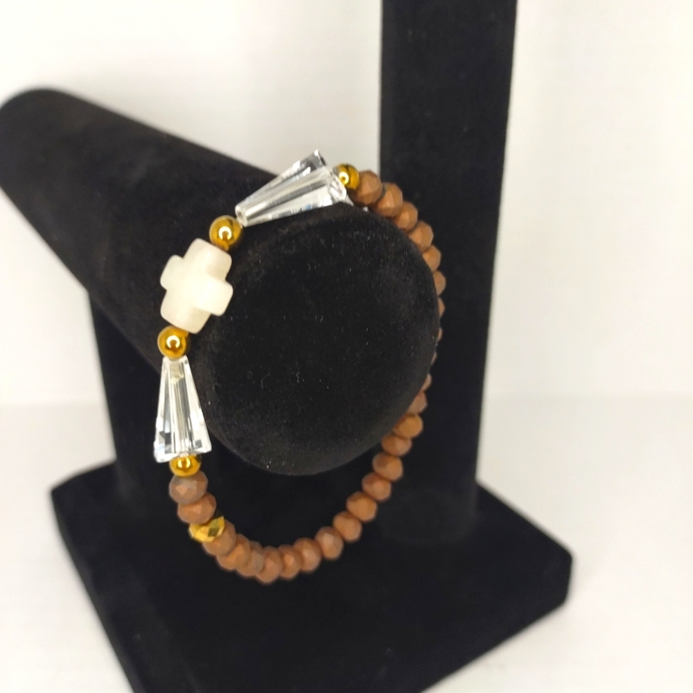 Rose quartz and crystal bracelet